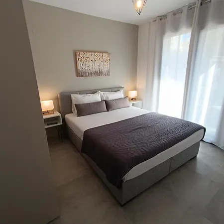 Platanos No1 Apartment