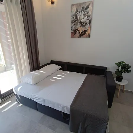 Platanos No1 Apartment *
