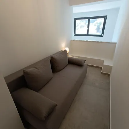 Platanos No1 Apartment
